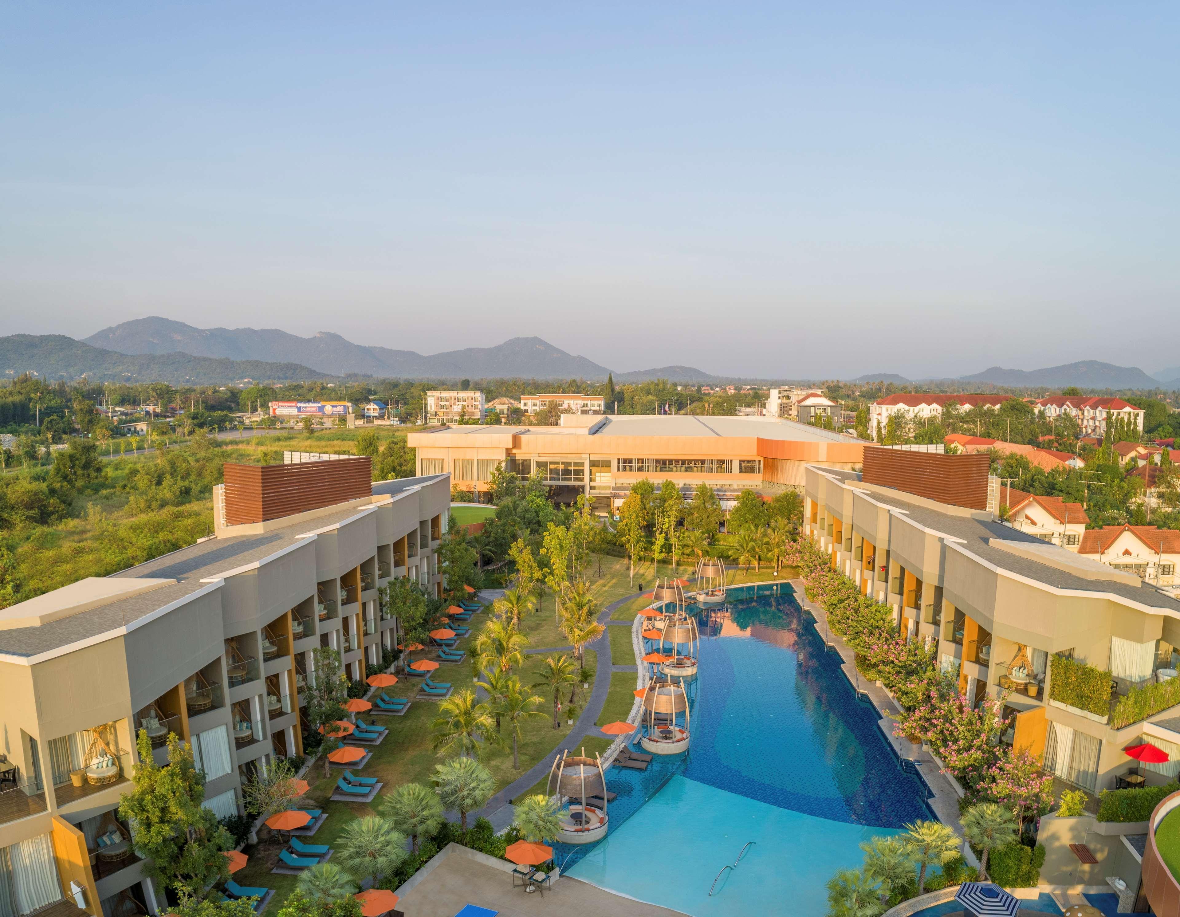 Avani+ Hua Hin Resort Cha-Am Exterior foto